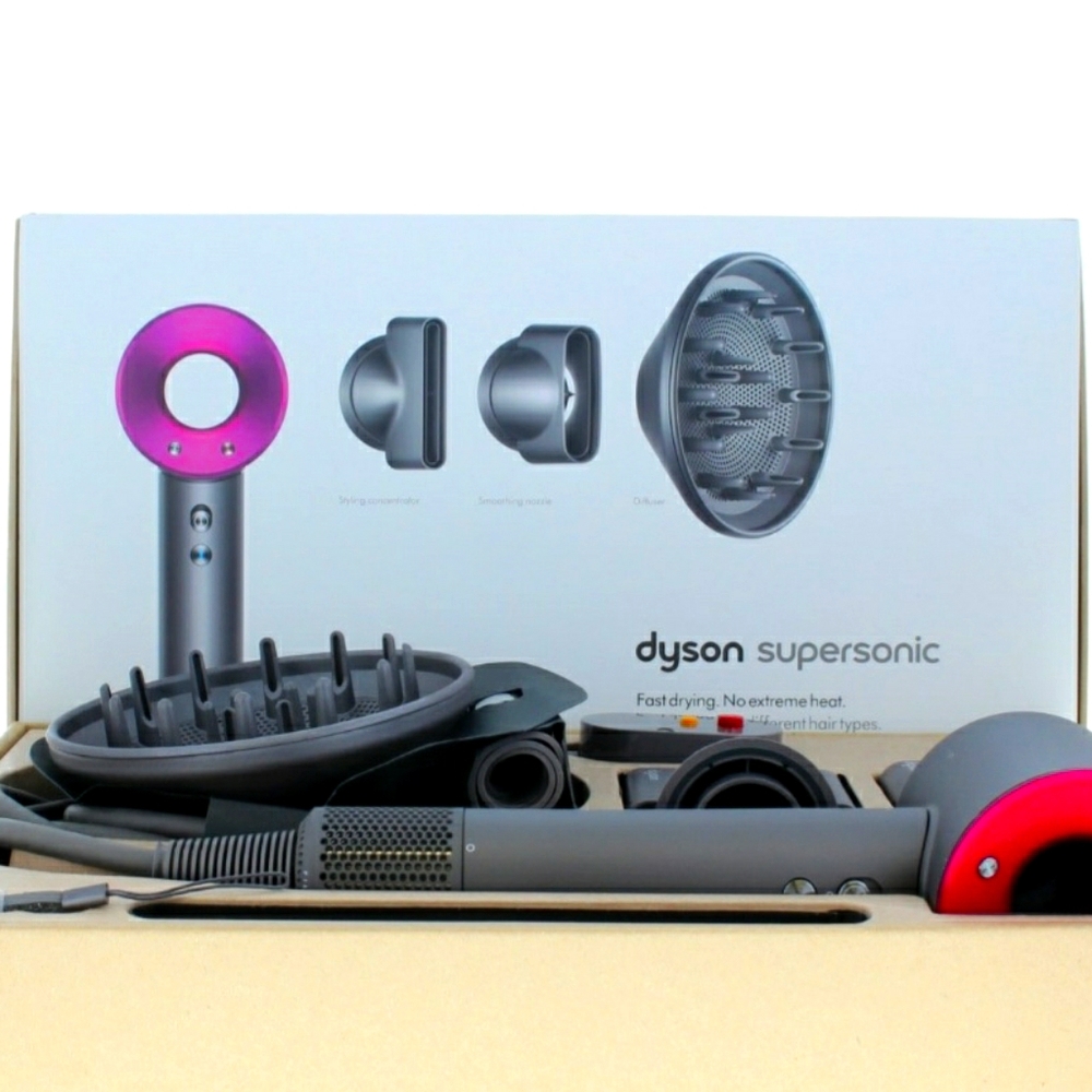 Dyson supersonic hairdryer w/ all attachments